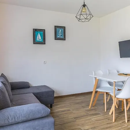 منزل للإقامة Maryla - Apartamenty I Pokoje - Idealne Dla Rodzin Z Dziecmi أوستروفو