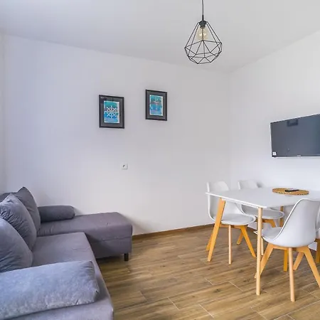 Maryla - Apartamenty I Pokoje - Idealne Dla Rodzin Z Dziecmi Pansiyon Ostrowo (Puck)