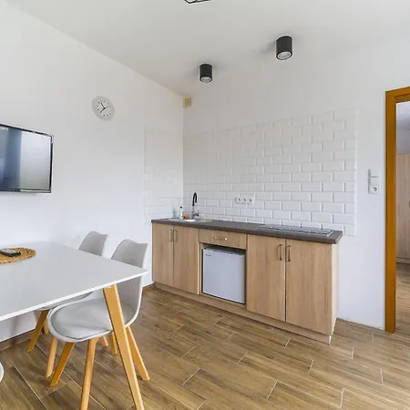 Maryla - Apartamenty I Pokoje - Idealne Dla Rodzin Z Dziecmi * Ostrowo (Puck)