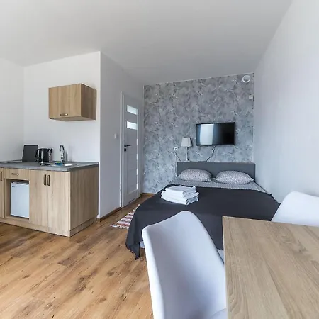 Maryla - Apartamenty I Pokoje - Idealne Dla Rodzin Z Dziecmi أوستروفو