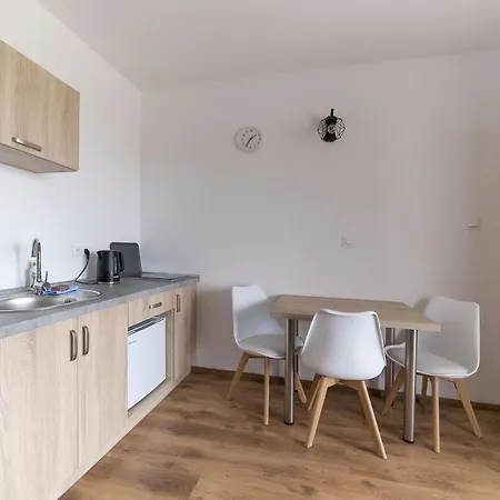 Maryla - Apartamenty I Pokoje - Idealne Dla Rodzin Z Dziecmi * Ostrowo (Puck)