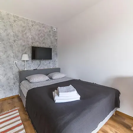 Maryla - Apartamenty I Pokoje - Idealne Dla Rodzin Z Dziecmi منزل للإقامة أوستروفو